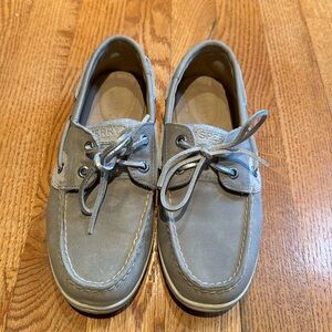 Sperry Topsider leather grey and silver loafers size 6.5